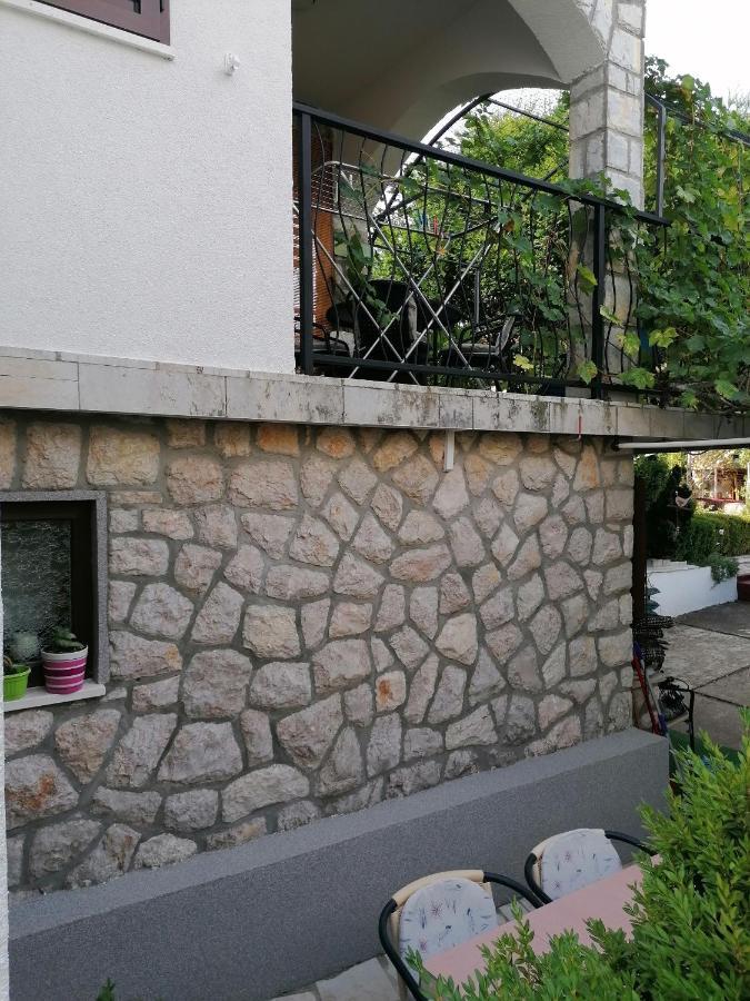 Apartments With A Parking Space Njivice, Krk - 5320 Exterior photo